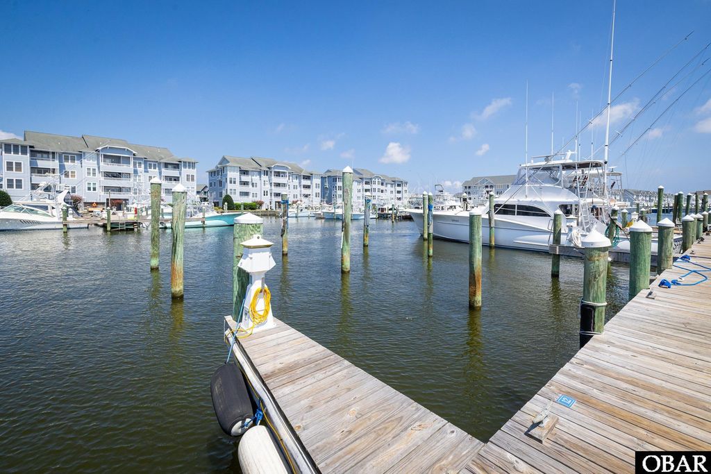 Image 5 of property listing at 12 Yacht Club Court Slip 12, Manteo, NC 27954