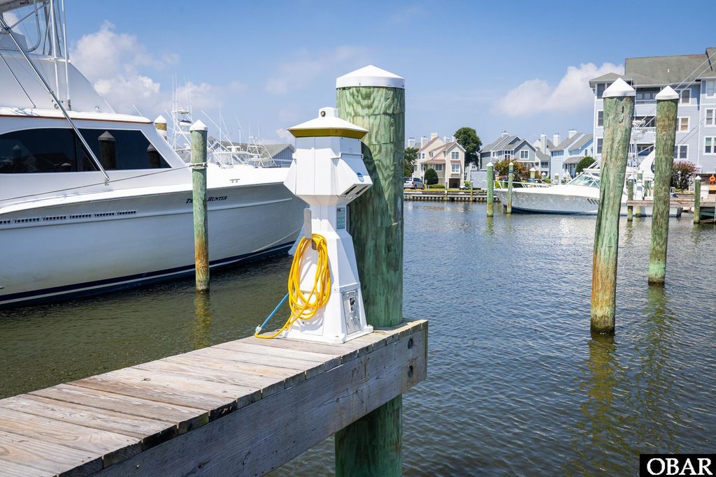Image 7 of property listing at 12 Yacht Club Court Slip 12, Manteo, NC 27954