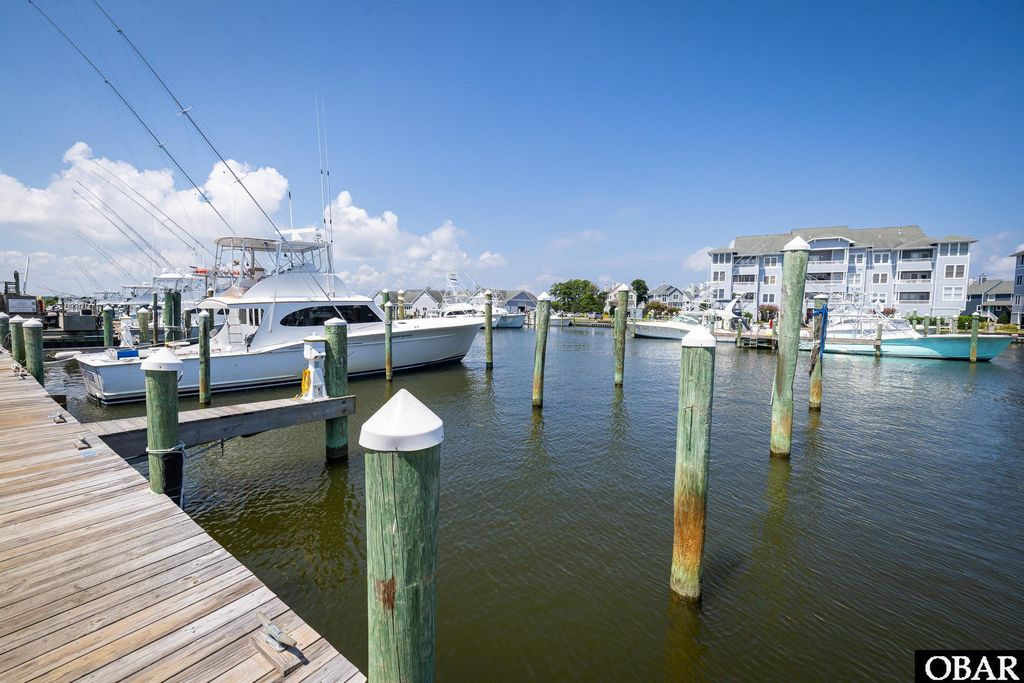Image 8 of property listing at 12 Yacht Club Court Slip 12, Manteo, NC 27954