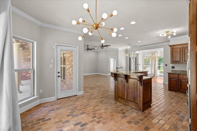 171 Brookline Dr., Hattiesburg, MS 39402