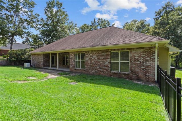 171 Brookline Dr., Hattiesburg, MS 39402