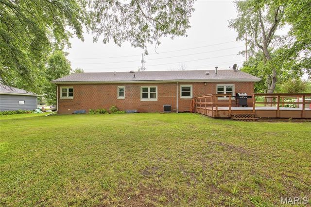 5673 Humbert Road, Godfrey, IL 62035