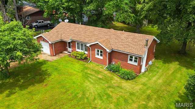 5673 Humbert Road, Godfrey, IL 62035