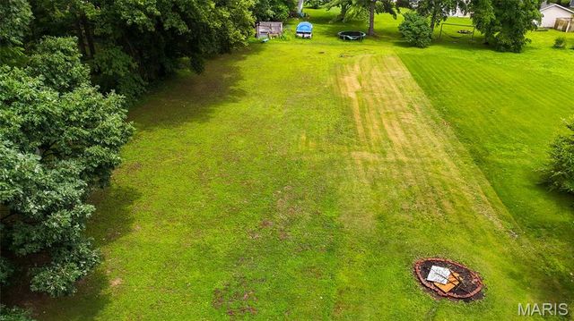 5673 Humbert Road, Godfrey, IL 62035