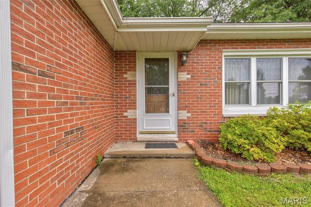 5673 Humbert Road, Godfrey, IL 62035