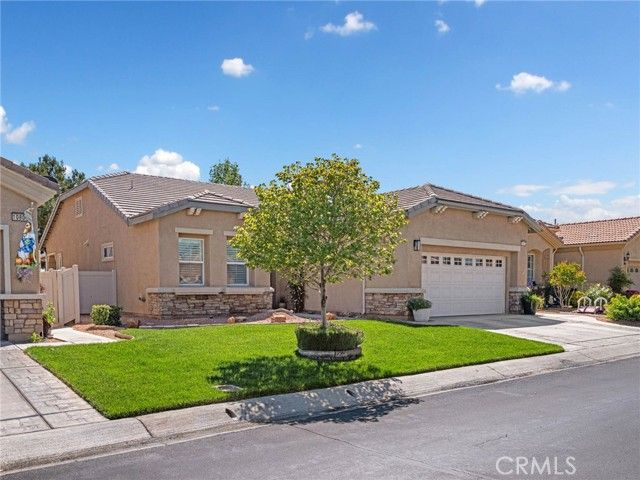 10812 Katepwa Street, Apple Valley, CA 92308