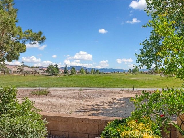 10812 Katepwa Street, Apple Valley, CA 92308