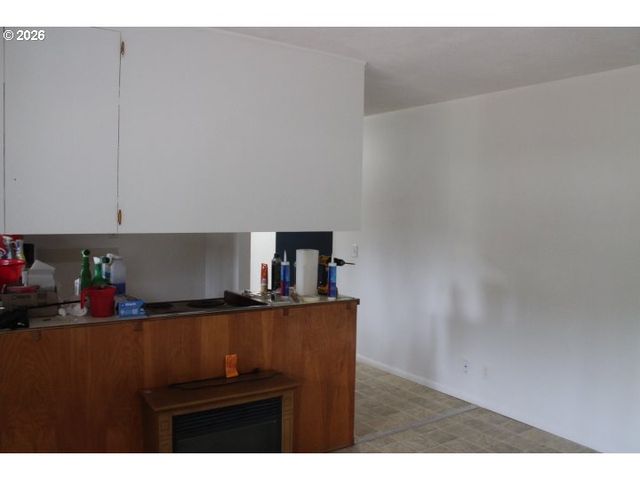 21620 Glaze Rd, Noti, OR 97461