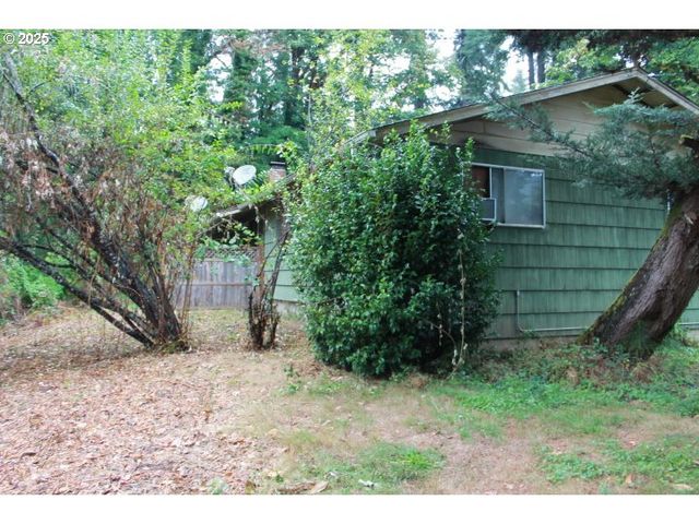 21620 Glaze Rd, Noti, OR 97461