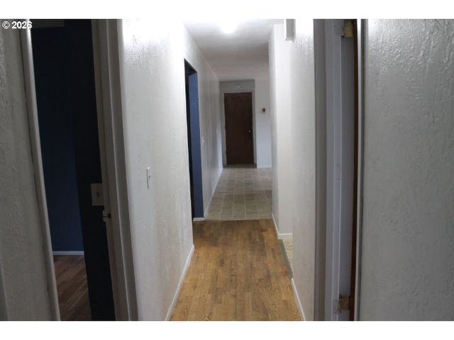 21620 Glaze Rd, Noti, OR 97461