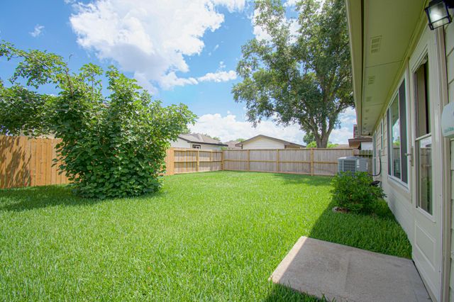 16123 Canaridge Drive, Houston, TX 77053