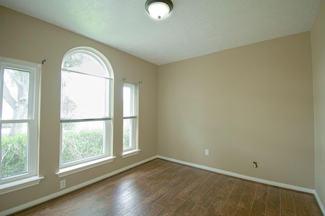 16123 Canaridge Drive, Houston, TX 77053