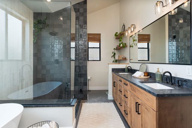 1648 Saddle Ring Court, Loma, CO 81524