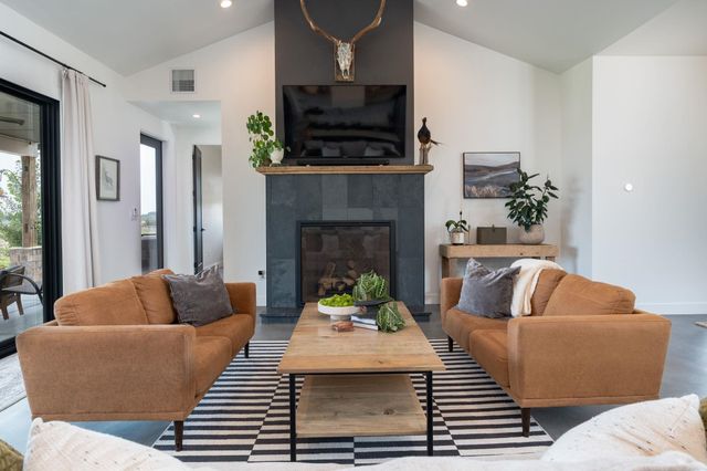 1648 Saddle Ring Court, Loma, CO 81524