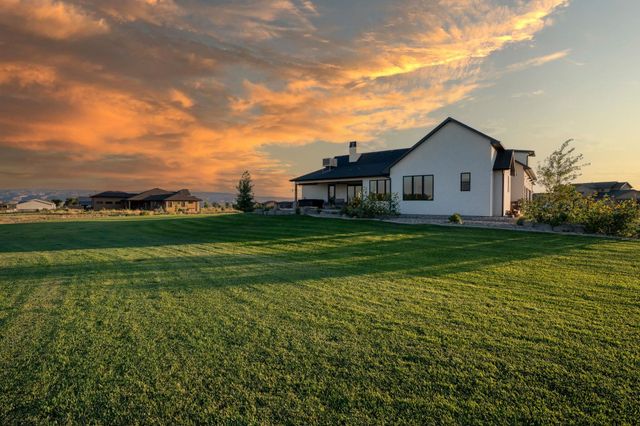 1648 Saddle Ring Court, Loma, CO 81524