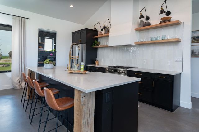 1648 Saddle Ring Court, Loma, CO 81524