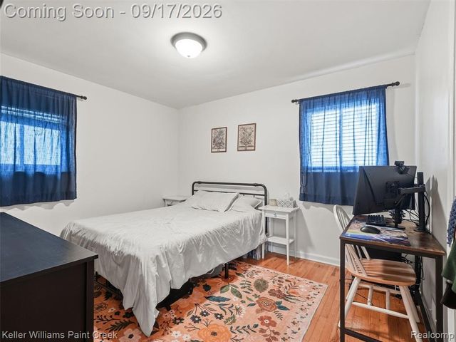 550 E Muir Avenue, Hazel Park, MI 48030