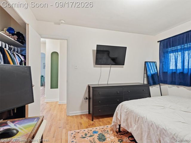550 E Muir Avenue, Hazel Park, MI 48030