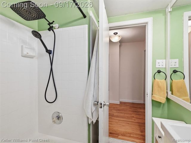 550 E Muir Avenue, Hazel Park, MI 48030