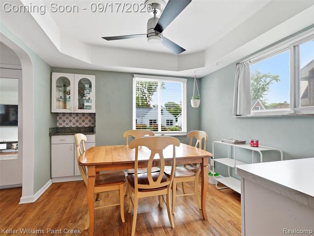 550 E Muir Avenue, Hazel Park, MI 48030