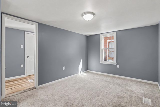 173 N WATER ST, Spring Grove, PA 17362