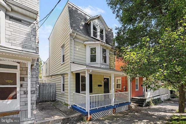 173 N WATER ST, Spring Grove, PA 17362