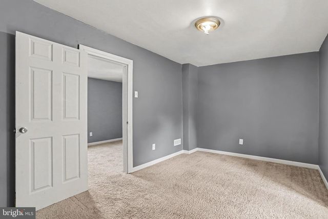 173 N WATER ST, Spring Grove, PA 17362