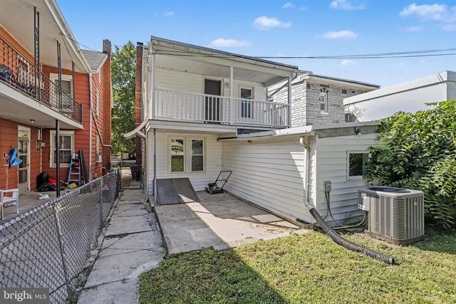 173 N WATER ST, Spring Grove, PA 17362
