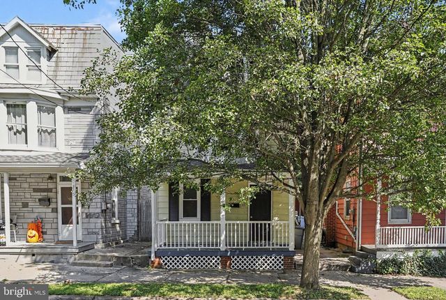 173 N WATER ST, Spring Grove, PA 17362