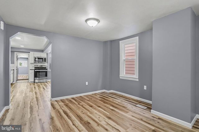 173 N WATER ST, Spring Grove, PA 17362