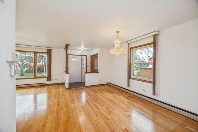 4230 Prairie Avenue, Brookfield, IL 60513