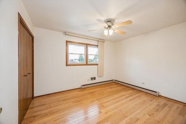 4230 Prairie Avenue, Brookfield, IL 60513