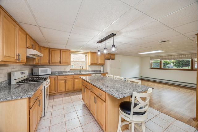 4230 Prairie Avenue, Brookfield, IL 60513