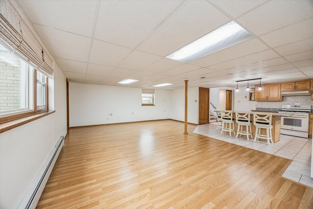 4230 Prairie Avenue, Brookfield, IL 60513