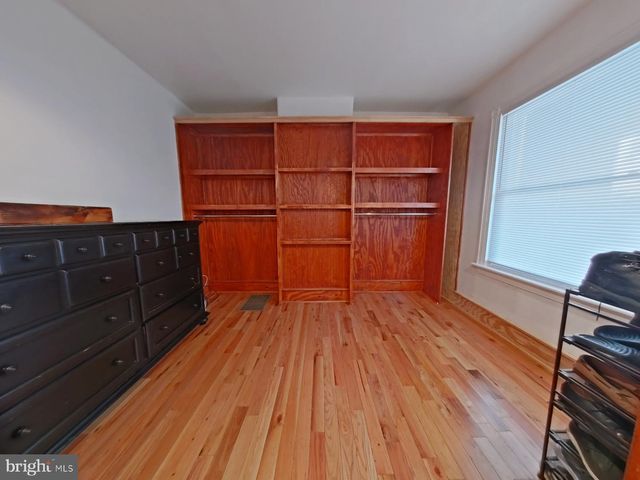 4490 LIVINGSTON ST, Philadelphia, PA 19137