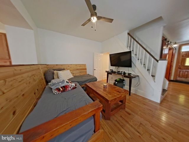 4490 LIVINGSTON ST, Philadelphia, PA 19137