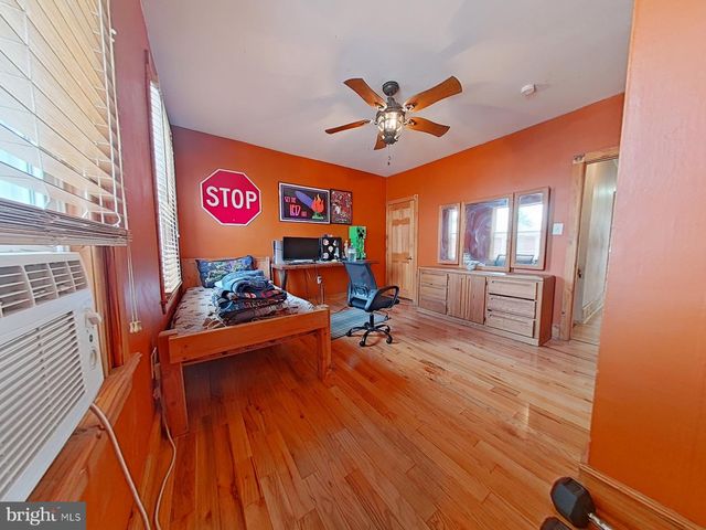 4490 LIVINGSTON ST, Philadelphia, PA 19137