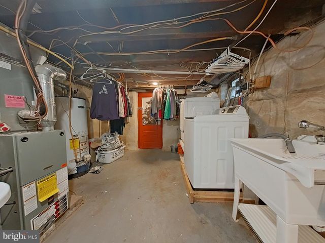 4490 LIVINGSTON ST, Philadelphia, PA 19137