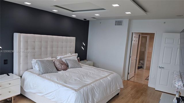 3370 Hidden Bay Dr 2415, Aventura, FL 33180