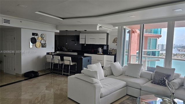 3370 Hidden Bay Dr 2415, Aventura, FL 33180