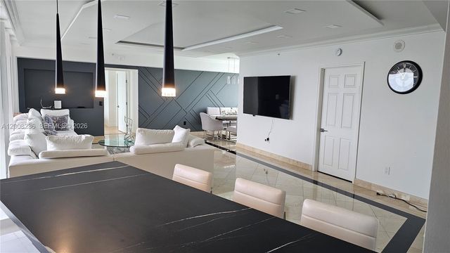 3370 Hidden Bay Dr 2415, Aventura, FL 33180