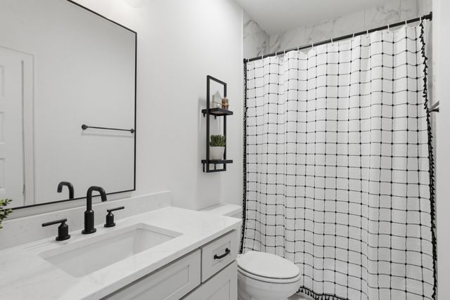 3028 Inman Dr, Thompsons Station, TN 37179