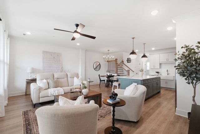 3028 Inman Dr, Thompsons Station, TN 37179