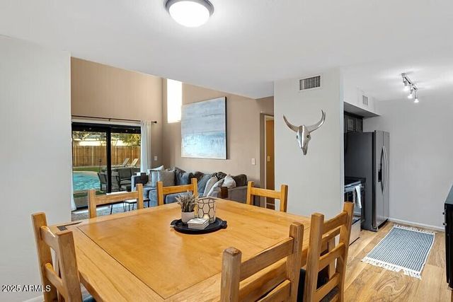 2206 E CAMBRIDGE Avenue, Phoenix, AZ 85006