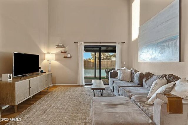 2206 E CAMBRIDGE Avenue, Phoenix, AZ 85006