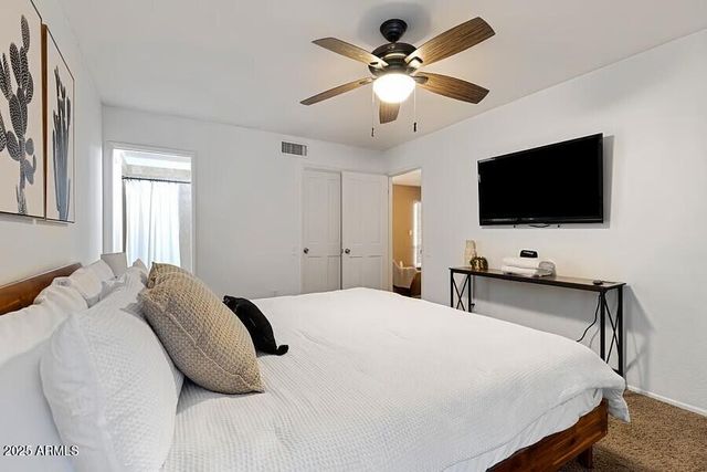 2206 E CAMBRIDGE Avenue, Phoenix, AZ 85006