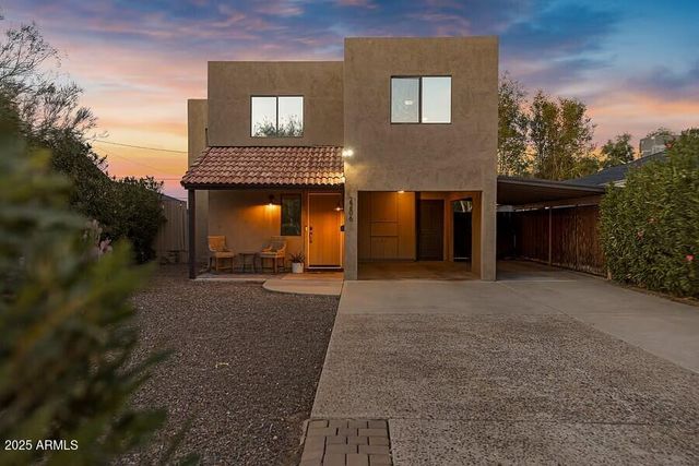 2206 E CAMBRIDGE Avenue, Phoenix, AZ 85006