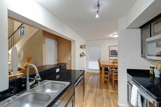 2206 E CAMBRIDGE Avenue, Phoenix, AZ 85006