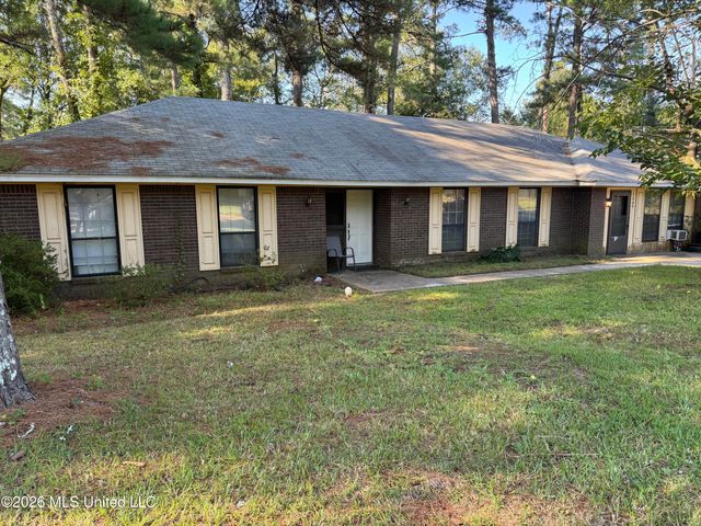 1309 Canterbury, Jackson, MS 39212