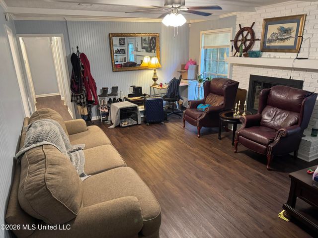 1309 Canterbury, Jackson, MS 39212